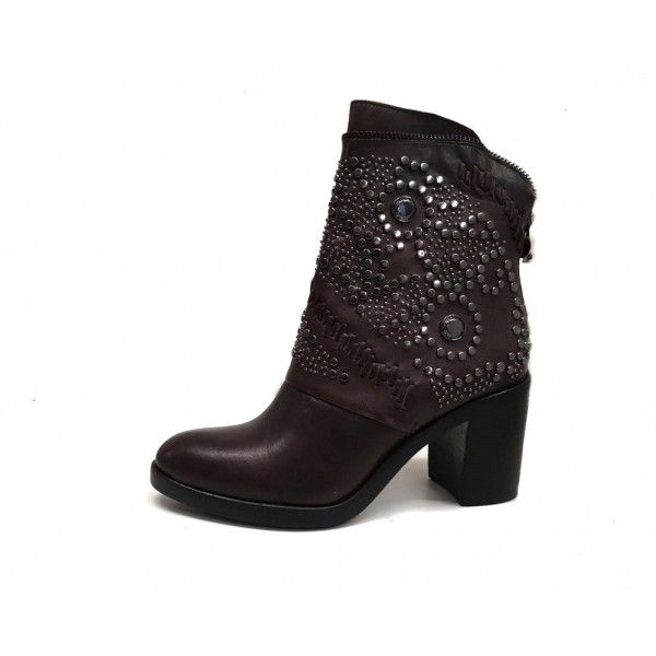 Stivaletto donna con tacco alto doppio vera pelle morbida con borchie