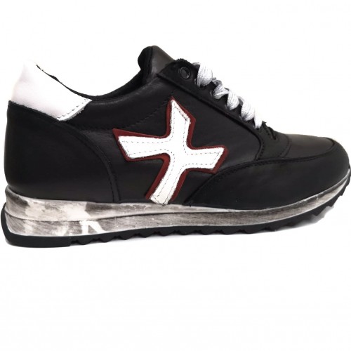 Sneakers uomo nere vera pelle allacciate