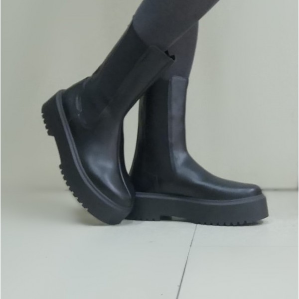 Anfibio nero donna con zeppa da infilare