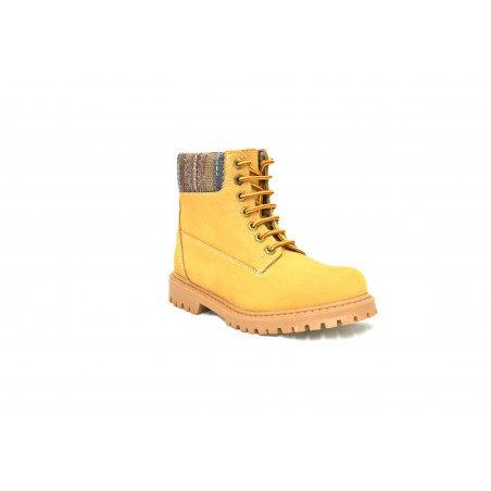 Scarponcini in nabuk giallo