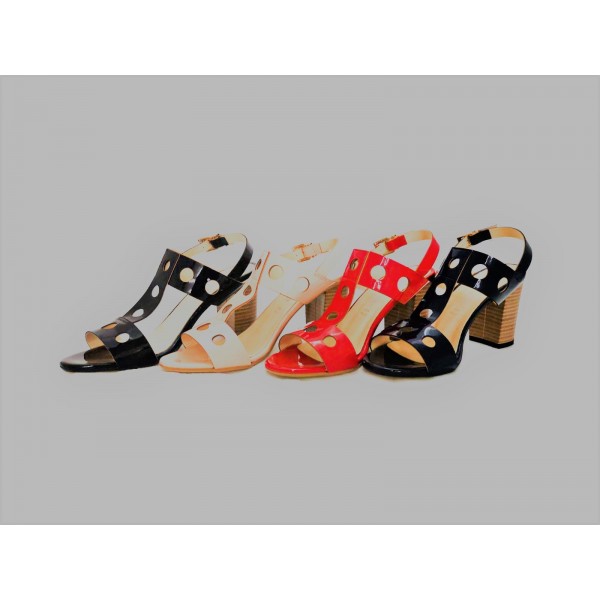 Sandalo alla moda in vernice con il tacco doppio