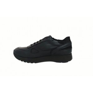 Sneaker donna pelle nera...