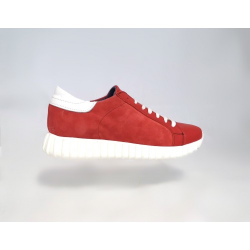 Sneaker rossa fondo bianco vera pelle